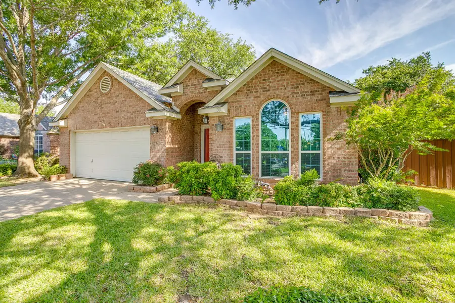 108 Hollywood Boulevard, Euless, TX 76040 - #2