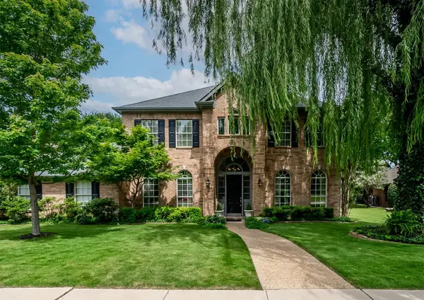 2704 Lakesedge Drive, McKinney, TX 75072