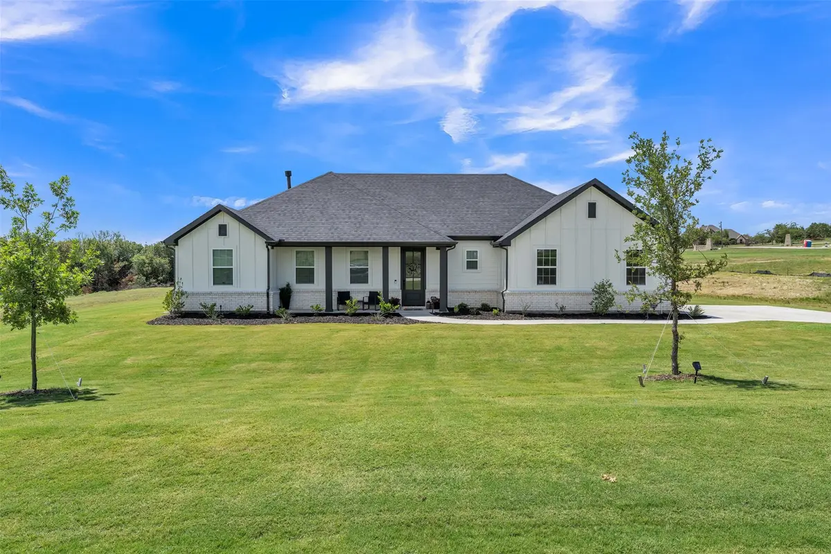 2004 Willy Dilly Road, Springtown, TX 76082 - #1
