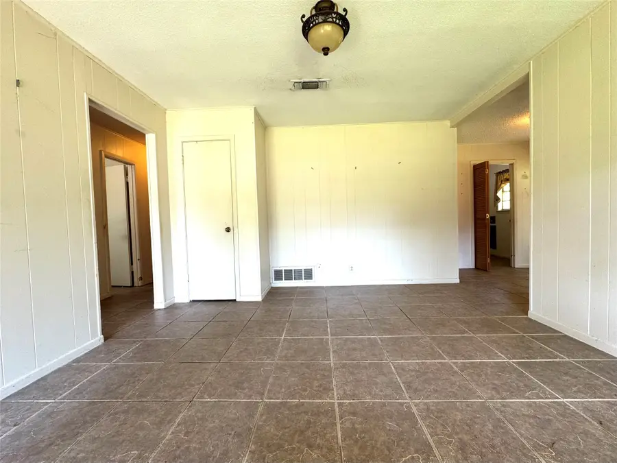 560 26th Street Sw, Paris, TX 75460 - #3