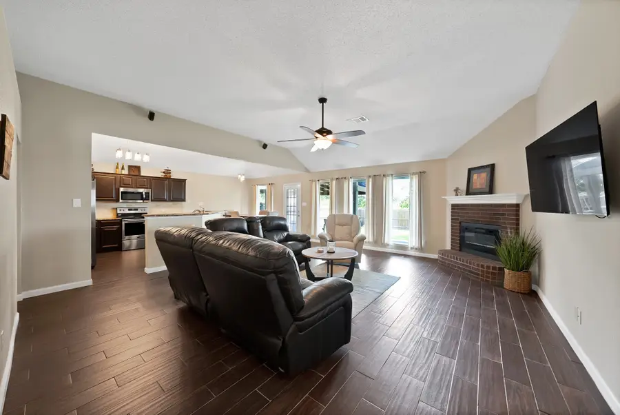 6005 Powder Wood Lane, Arlington, TX 76018 - #2