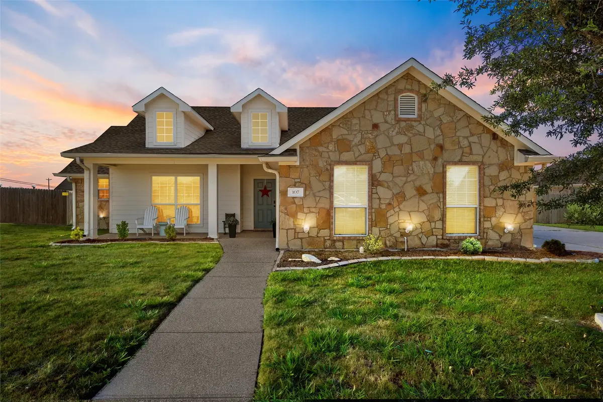 107 Oak Meadow Trail, McGregor, TX 76657 - #1