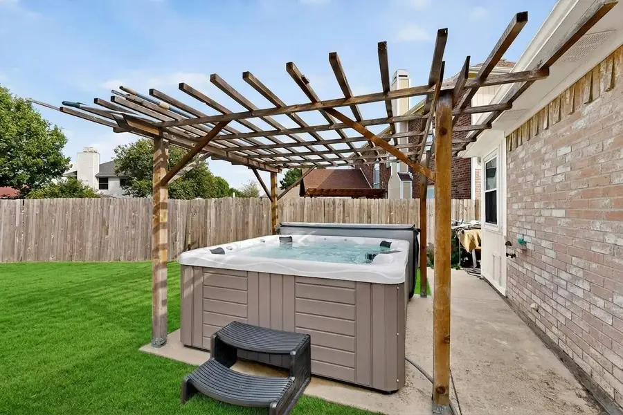 211 Ember Glen Drive, Arlington, TX 76018 - #3