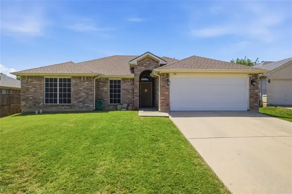 1913 Wahoo Drive, Mansfield, TX 76063