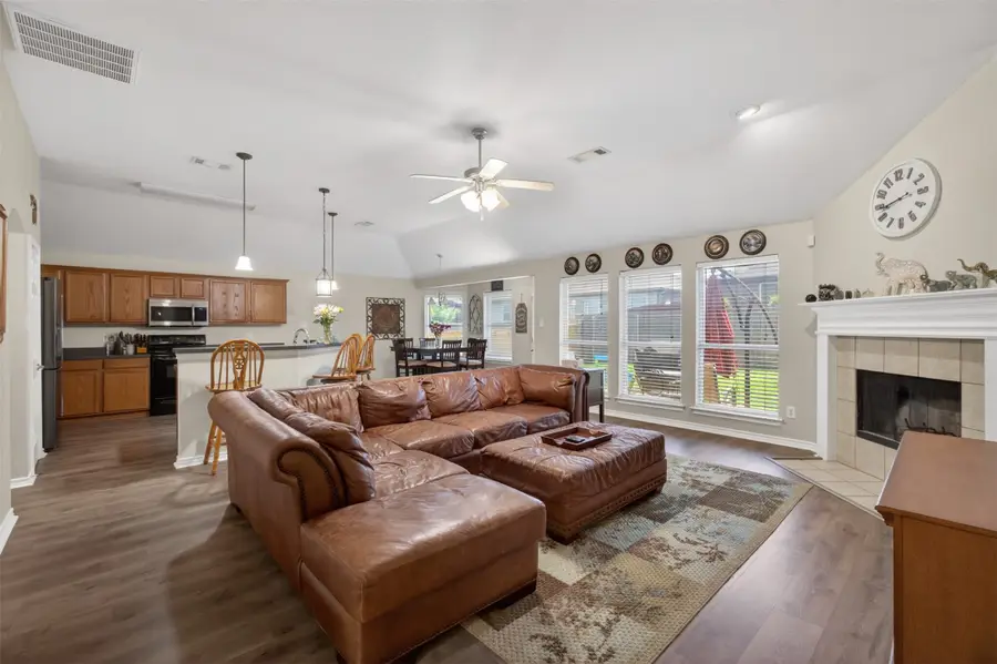 1913 Wahoo Drive, Mansfield, TX 76063 - #2