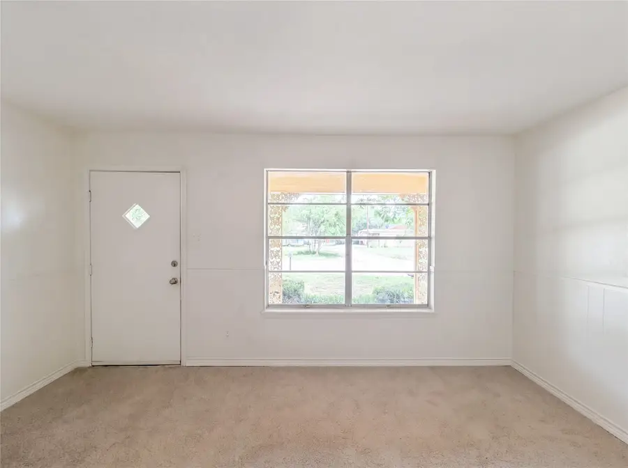205 W Decatur Street, Chico, TX 76431 - #3