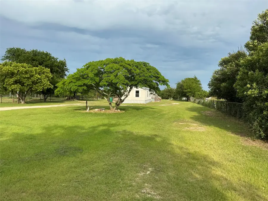 109 Mckelvain Street, Oglesby, TX 76561 - #2