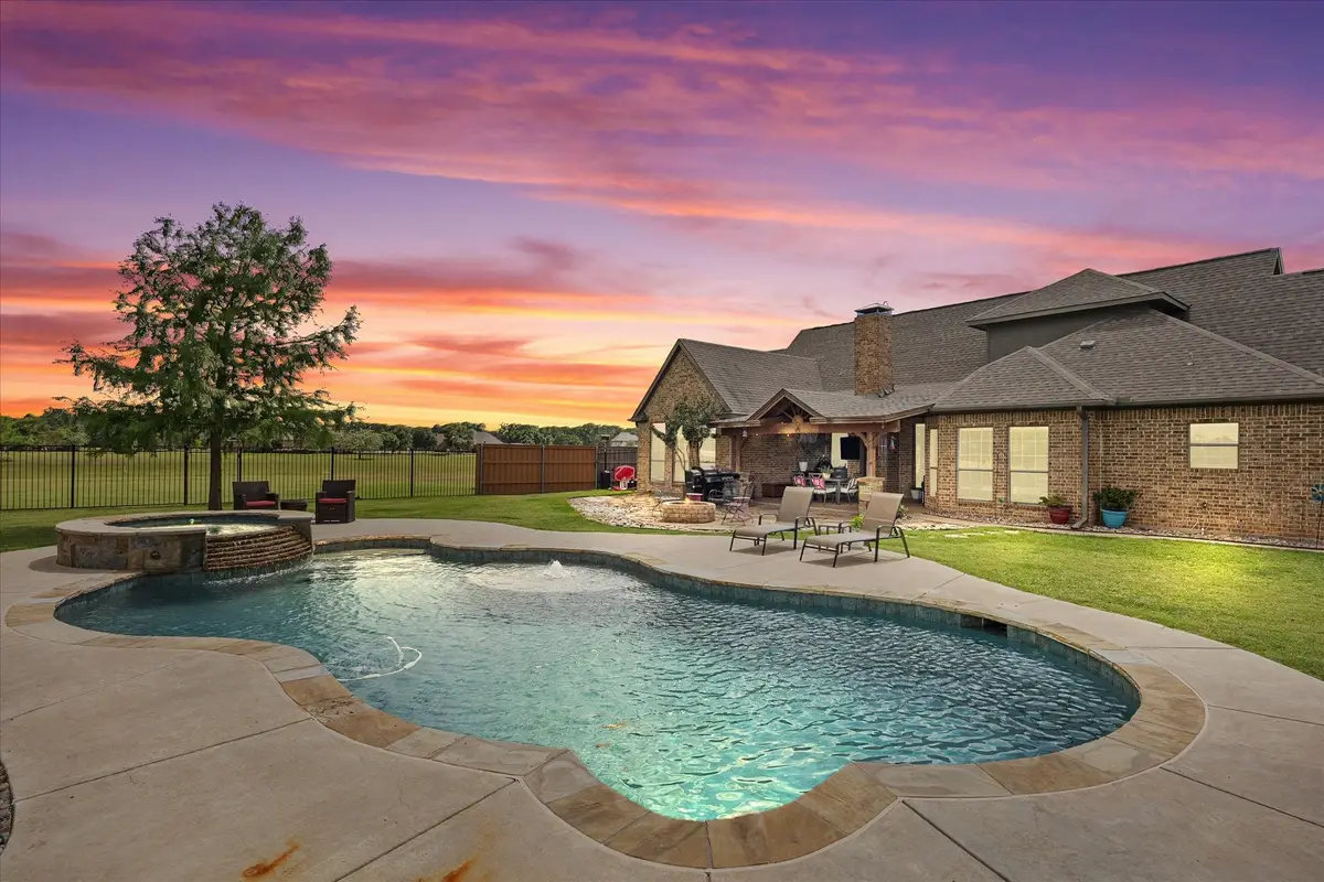 2033 Pin Oak Drive, Kaufman, TX 75142 - #1