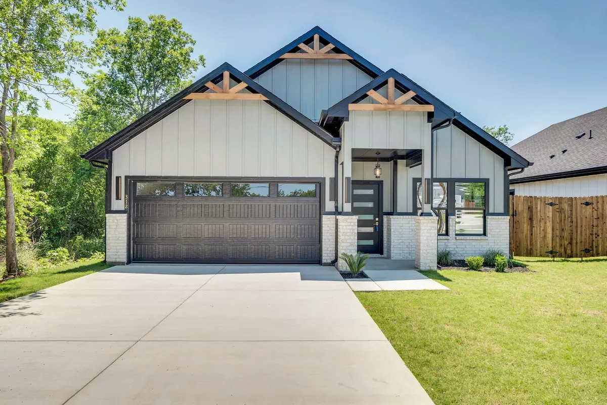 312 Matthew Street, Hillsboro, TX 76645 - #1