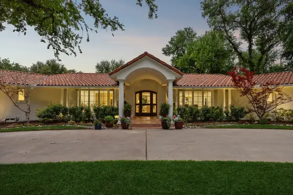 4630 S Lindhurst Avenue, Dallas, TX 75229