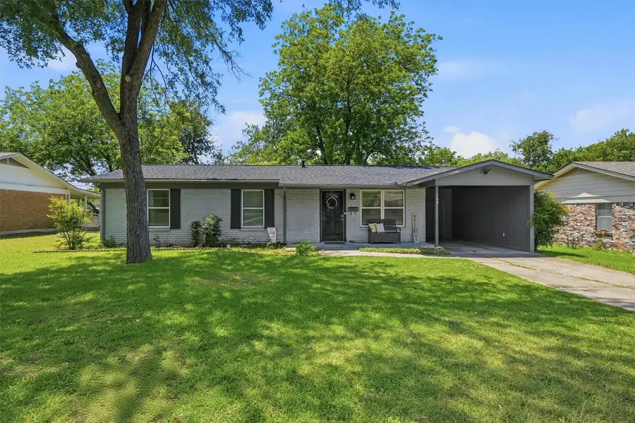 109 N Hickory Avenue, Denison, TX 75020 - #2