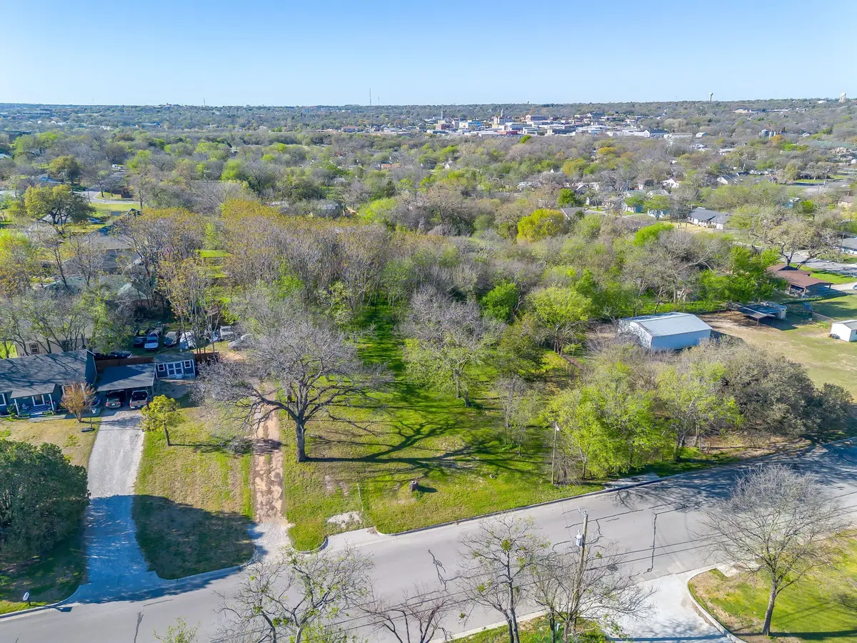 418 E First Street, Weatherford, TX 76086 - #1
