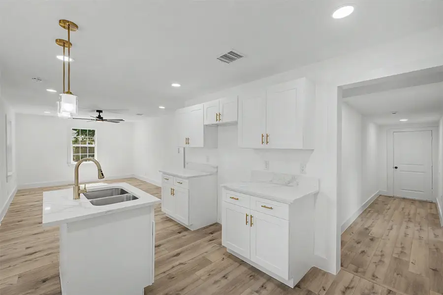 1000 Schieffer Avenue, Fort Worth, TX 76110 - #2