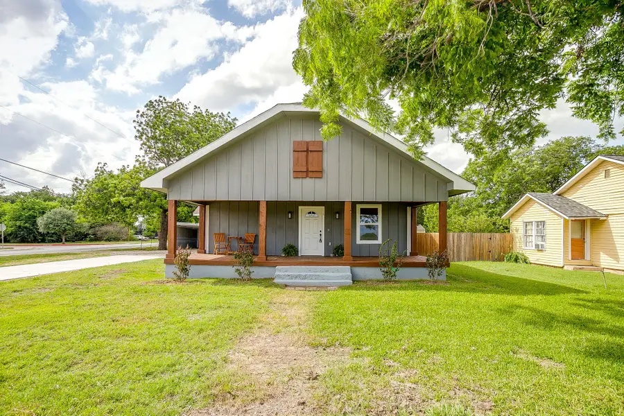 206 W 8th Street, Venus, TX 76084 - #2