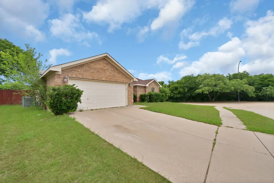 1631 Mt Zion Drive, Arlington, TX 76018 - #3