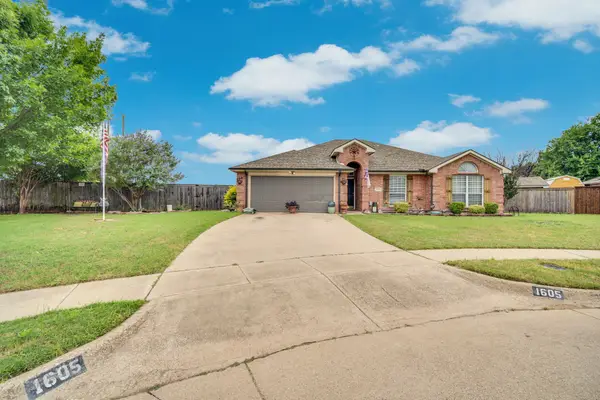 1605 S 3rd Street, Midlothian, TX 76065