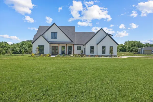 1100 Maverick Court, Rio Vista, TX 76093