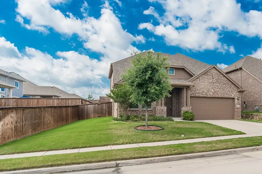 4742 Crestwood Drive, Haltom City, TX 76137 - #2