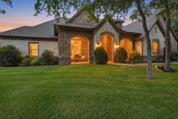 10512 Estancia Court, Fort Worth, TX 76108