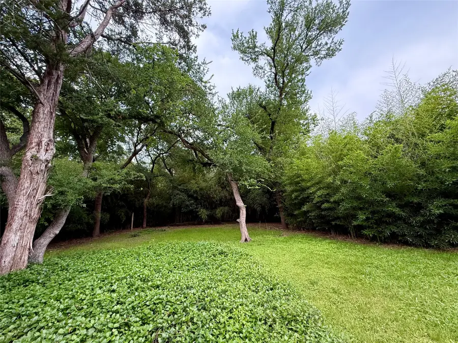 10208 Lake Gardens Drive, Dallas, TX 75218 - #2