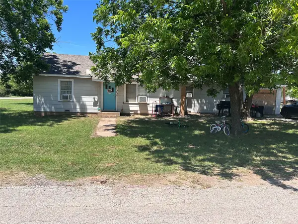 1305 Oak, Megargel, TX 76370