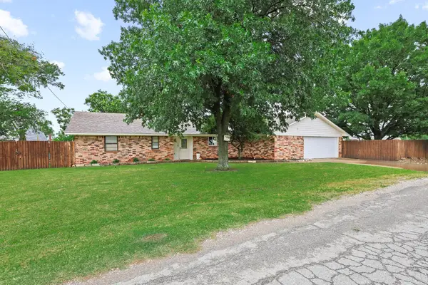 619 N 5th Street, Gunter, TX 75058