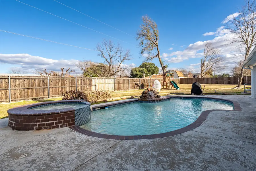 300 Rash Lane, Terrell, TX 75160 - #3