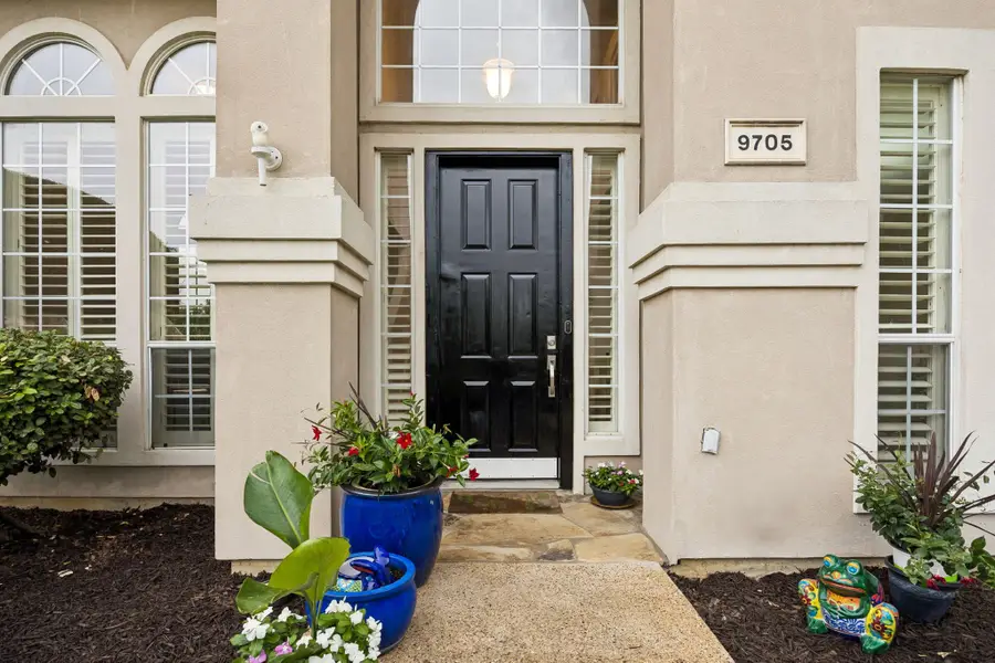 9705 Valley Lake Court, Irving, TX 75063 - #2