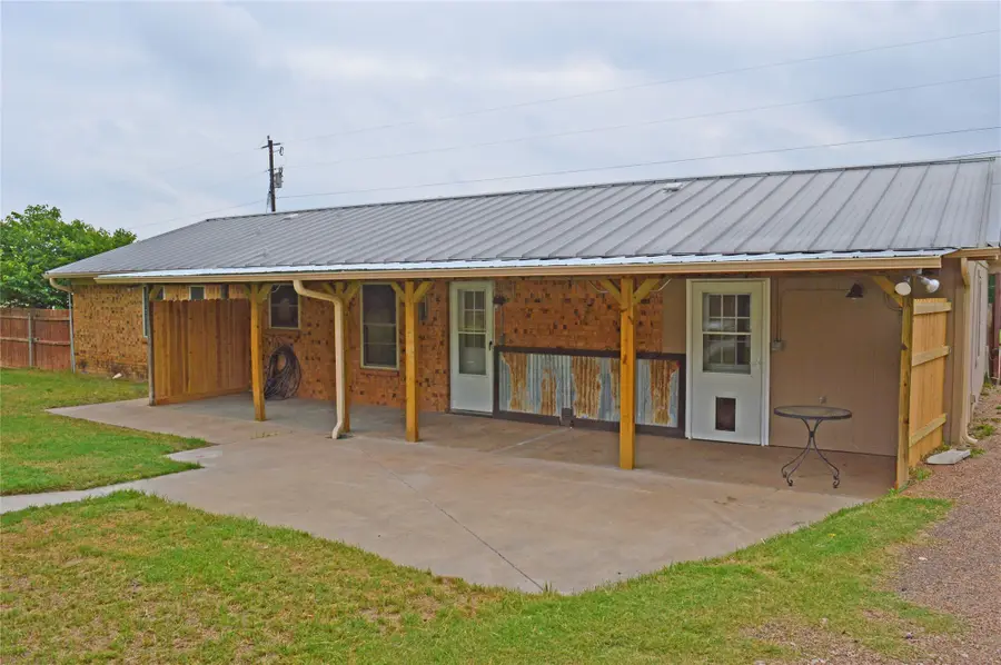 2024 Walker Street, Granbury, TX 76048 - #3