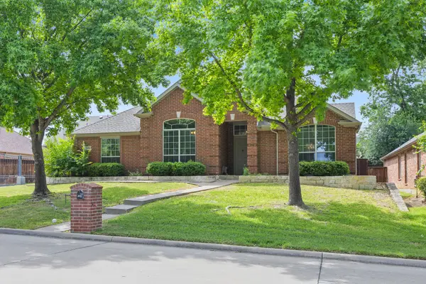 1004 Dover Heights Trail, Mansfield, TX 76063
