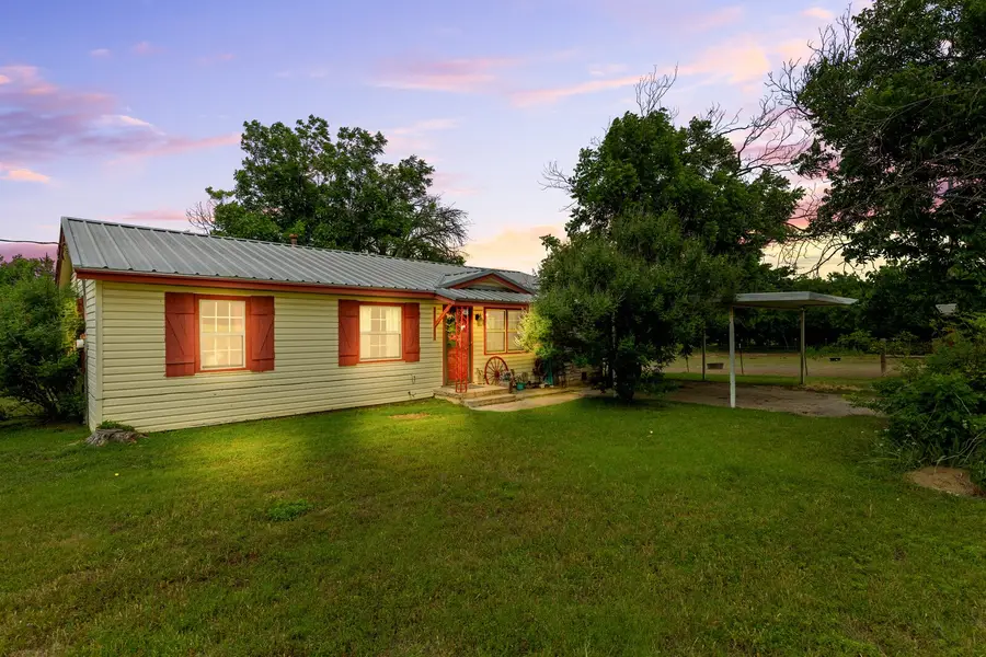 418 S Broadway Street, Meridian, TX 76665 - #2