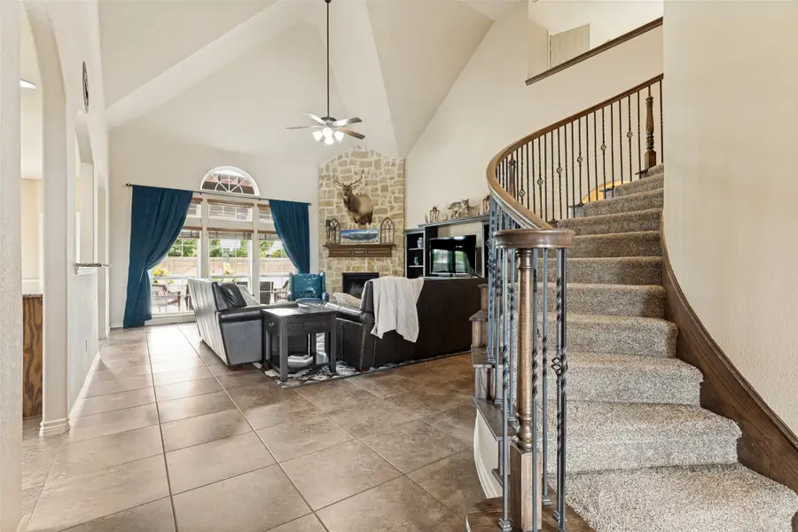 1635 Desert Hills Drive, Fort Worth, TX 76052 - #2