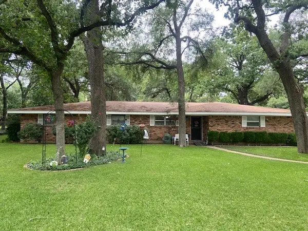2333 N Carrier Parkway, Grand Prairie, TX 75050