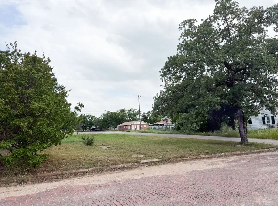 1111 W 9th Street, Cisco, TX 76437 - #2