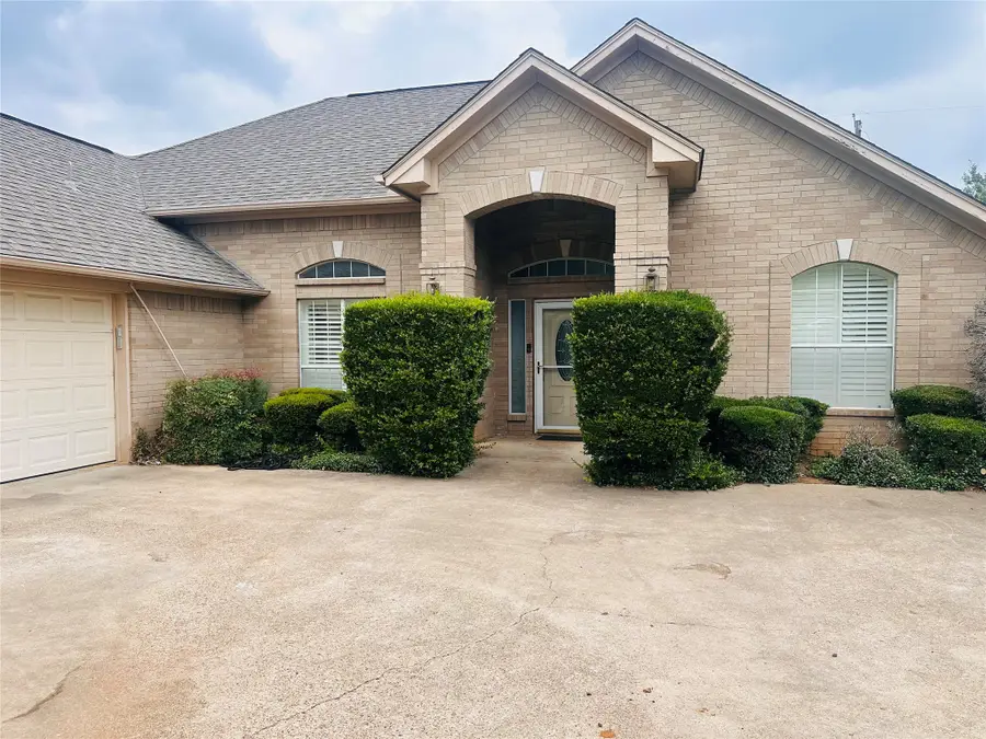 705 Quail Walk, Cleburne, TX 76033 - #2