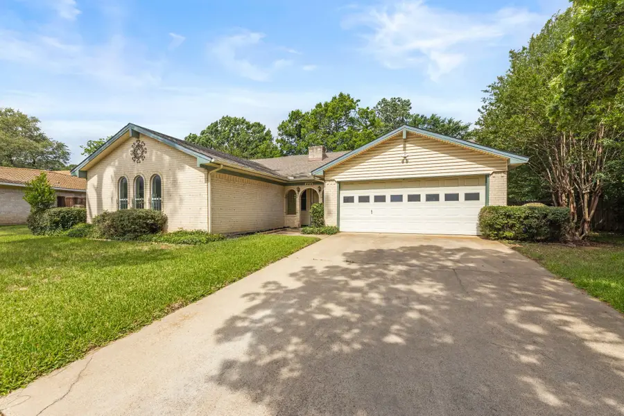 2502 Ashbury Drive, Arlington, TX 76015 - #2
