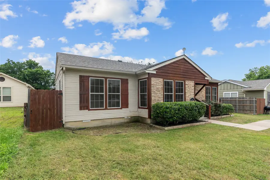 109 S 1st Street, Godley, TX 76044 - #2