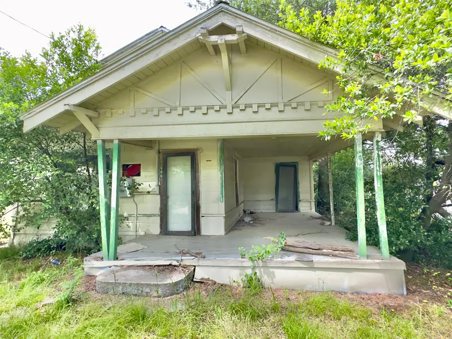 606 Houston Street, Sulphur Springs, TX 75482 - #2