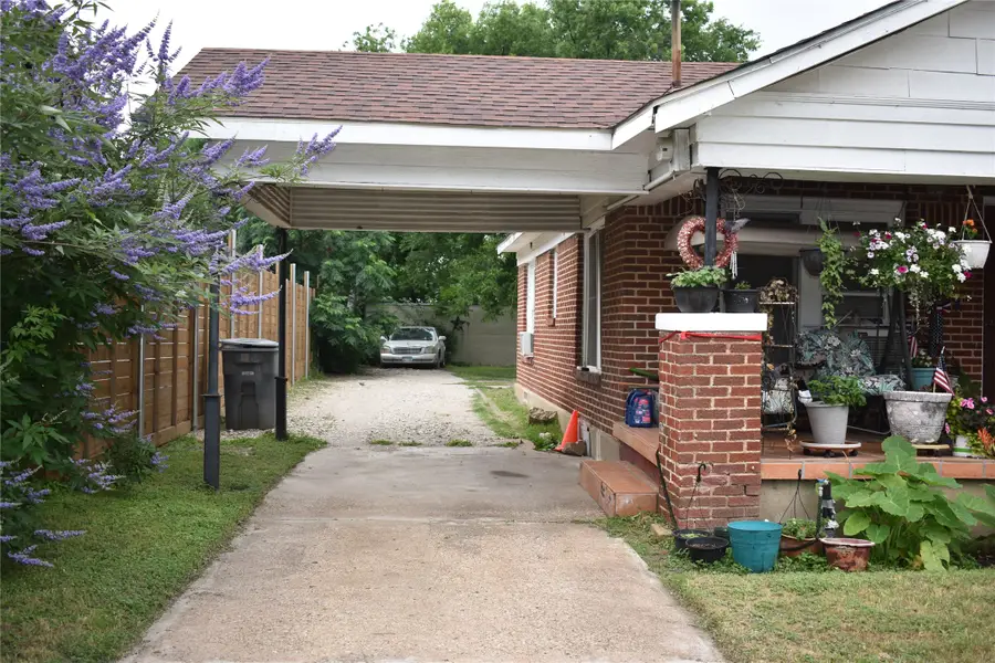 811 Buckalew Street, Dallas, TX 75208 - #2