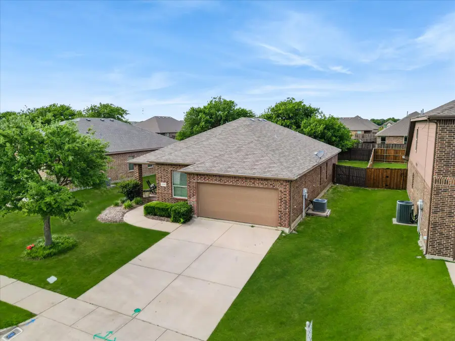 5135 Crystal Lake Avenue, Krum, TX 76249 - #2