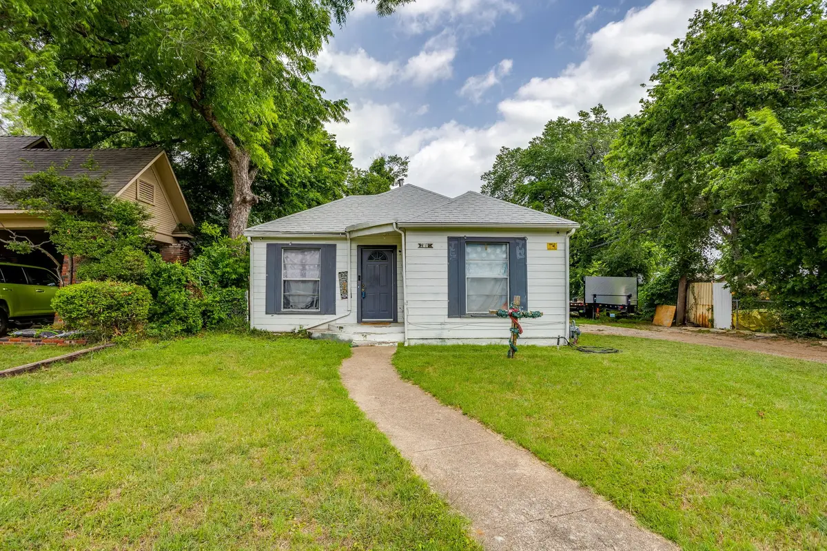 2529 Primrose Avenue, Fort Worth, TX 76111 - #1