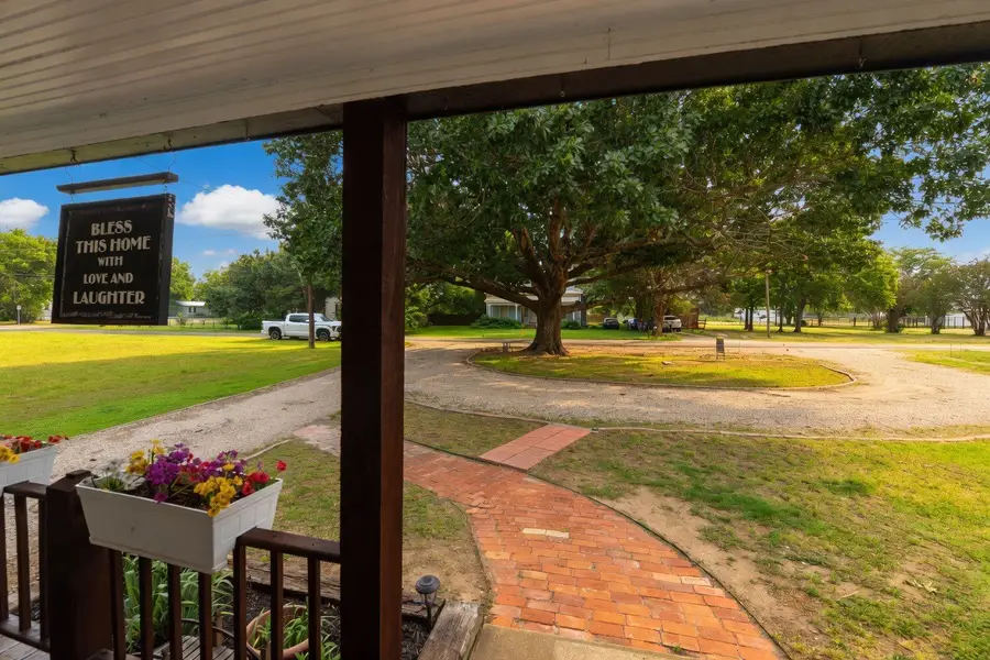 504 N Fordyce Street, Blooming Grove, TX 76626 - #2