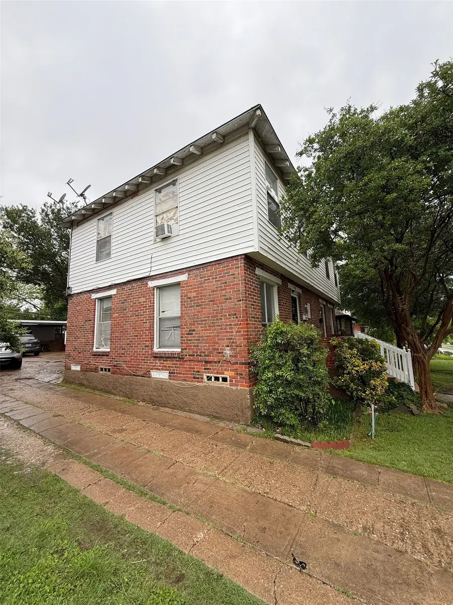 311 N Montreal Avenue, Dallas, TX 75208 - #2