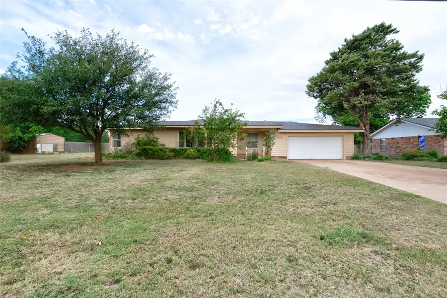 1002 Trundy, Merkel, TX 79536 - #2