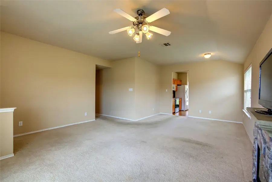 231 Willow Creek Lane, Terrell, TX 75160 - #3