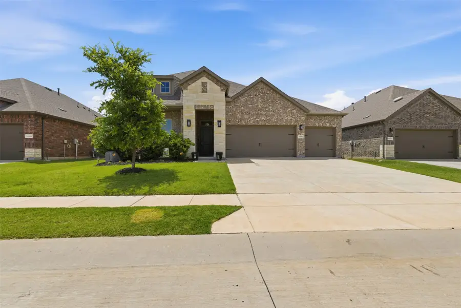 10916 Glover Lane, Aubrey, TX 76227 - #2