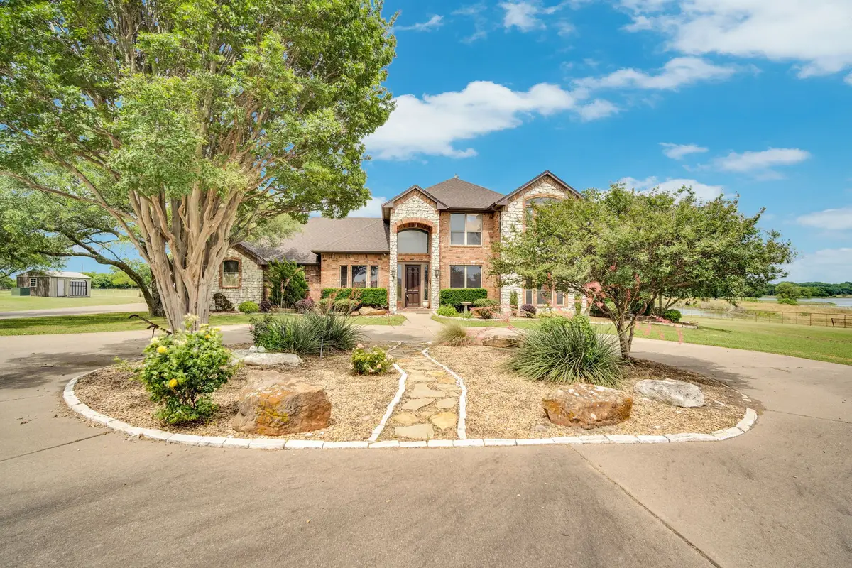 241 Cody Road, Ennis, TX 75119 - #1