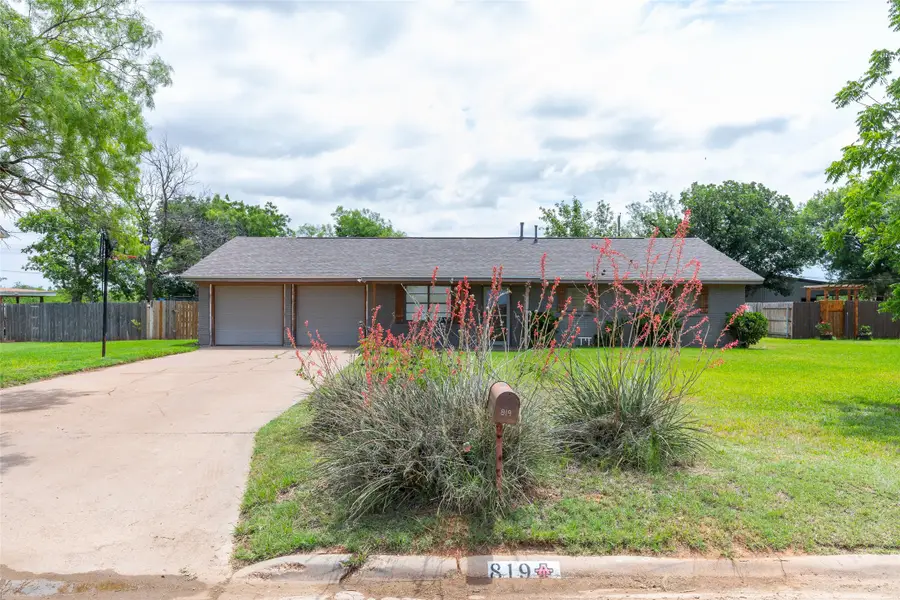 819 Avenue Q, Anson, TX 79501 - #2