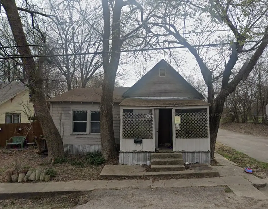 519 S 5th Street, Bonham, TX 75418 - #1