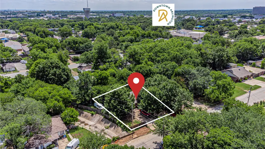 605 N Pecan Street #A & B, Arlington, TX 76011 - #3